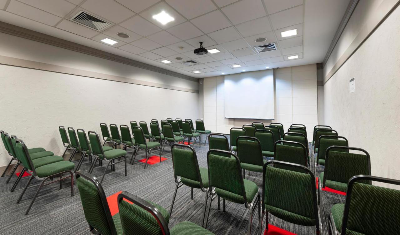 Ibis Hotel Sao Carlos (Sao Paulo)